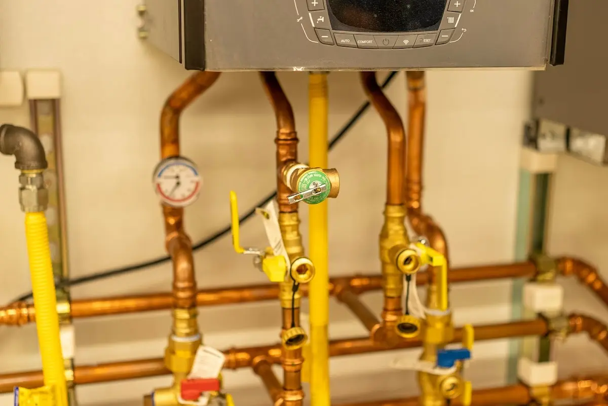 Licensed technician providing Emergency Plumbing for a homeowner in Wood-Ridge